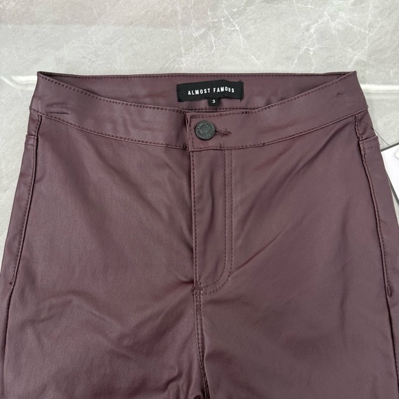 Juniors' Almost Famous Coated Faux Leather Super High Rise Skinny Jeans Size 3 - Picture 6 of 16